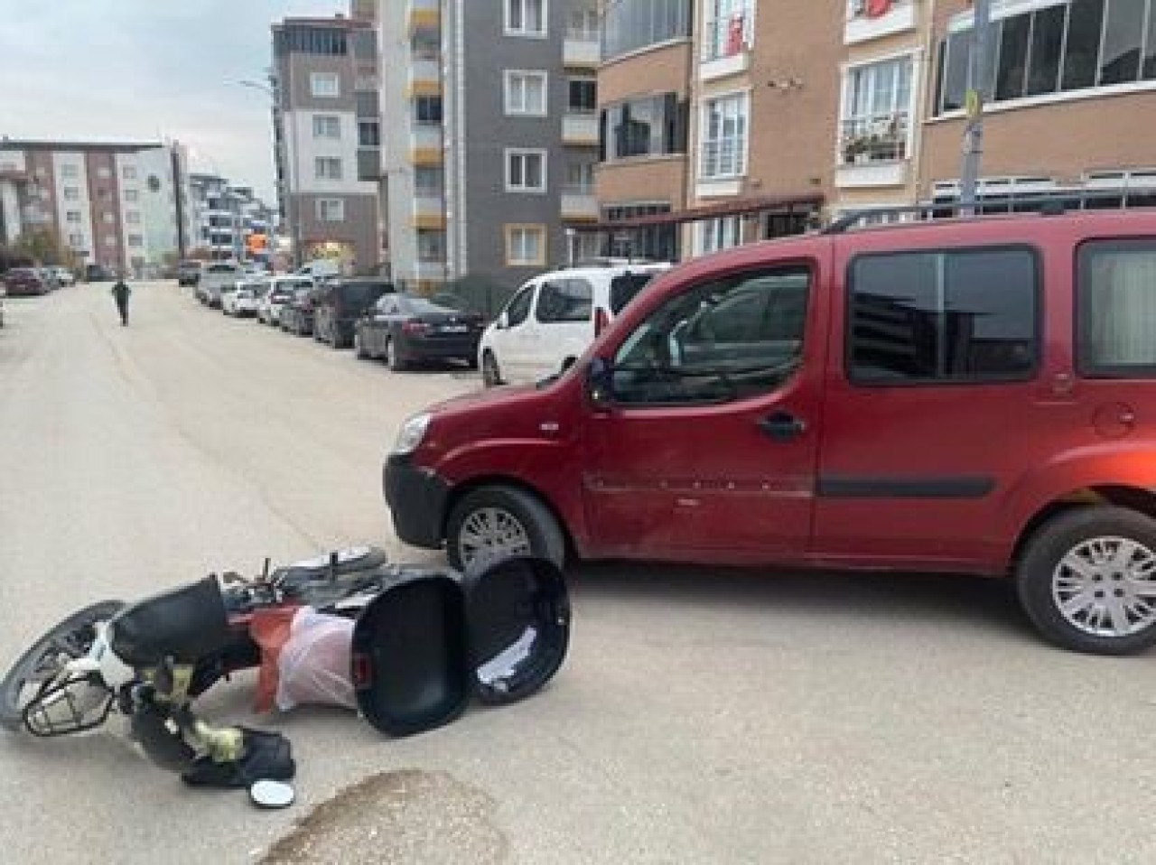 Bilecik'te Motosiklet ile Ticari Araç Çarpıştı: 1 Yaralı
