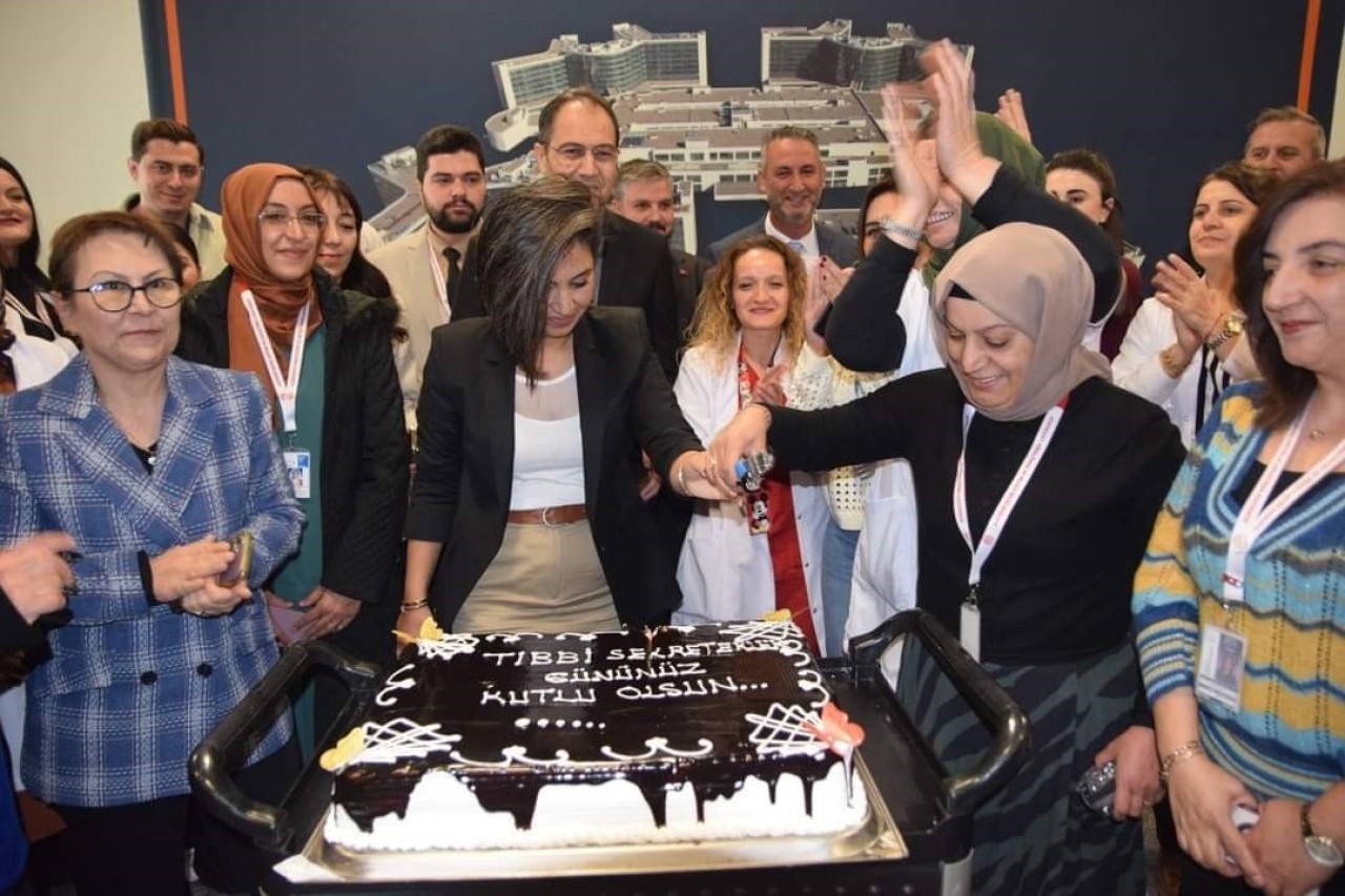 Kayseri Şehir Hastanesi’nde Tıbbi Sekreterler Günü Kutlandı