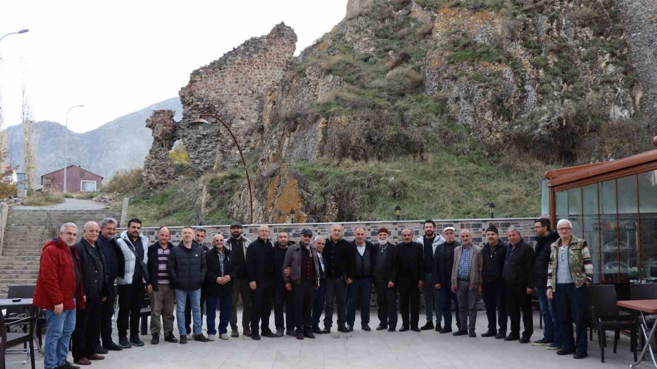 Oltu'da Birlik ve Beraberlik İçin Anlamlı Buluşma