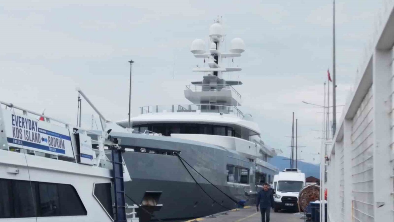 Rus Milyarderin Mega Yatı ‘Cloudbreak’ Fethiye’de! 135 Bin Litre Yakıt ve 8 Milyon TL'lik İkmal Yapıldı
