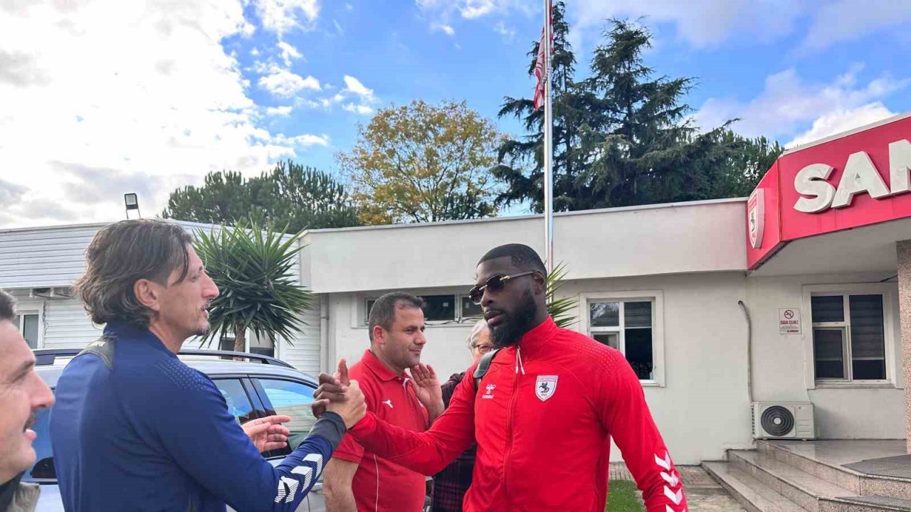 Samsunspor,  Galatasaray Maçı İçin İstanbul'a Yola Çıktı