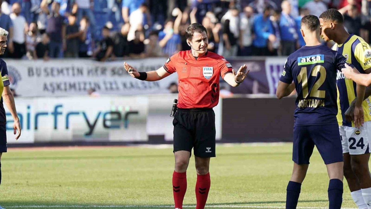 UEFA Şampiyonlar Ligi'nde Shakhtar Donetsk - Bayern Münih Maçını Yönetecek