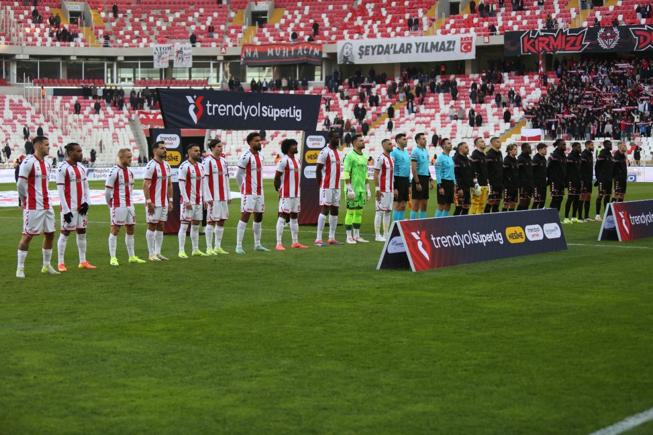 NET GLOBAL Sivasspor'da 26 Futbolcu Forma Giydi