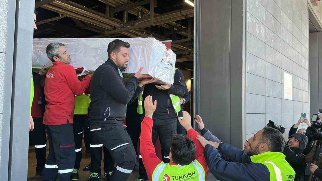 Ferdi Tayfur’un Cenazesi İstanbul’a Getirildi,  Tören Detayları Açıklandı