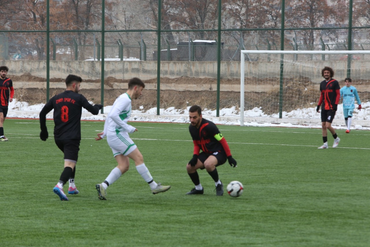 Sivas'ta Futbolda Normal Sezon Bitiyor