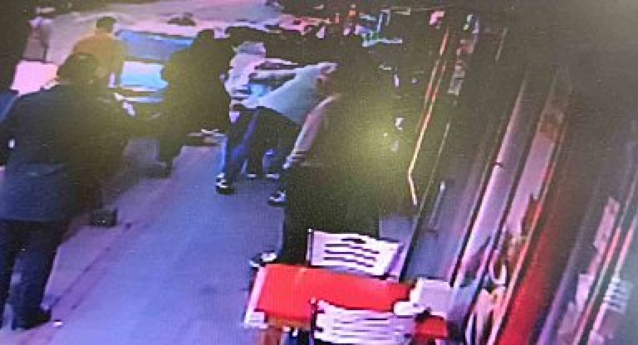 Pendik'te Silahlı Kaos: Motosikletteki Ateş,  İki Genci Yaraladı