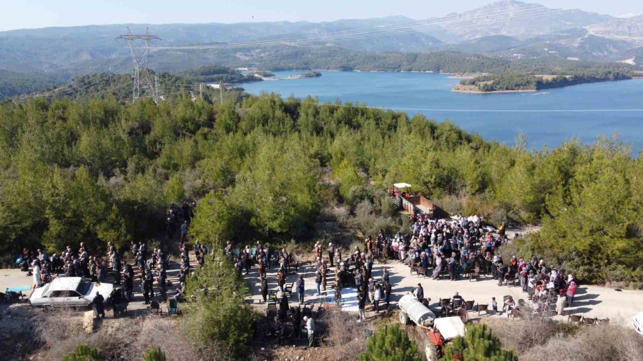 Çukurova'da Aşırı Kuraklık Nedeniyle Çiftçiler Yağmur Duasına Çıktı