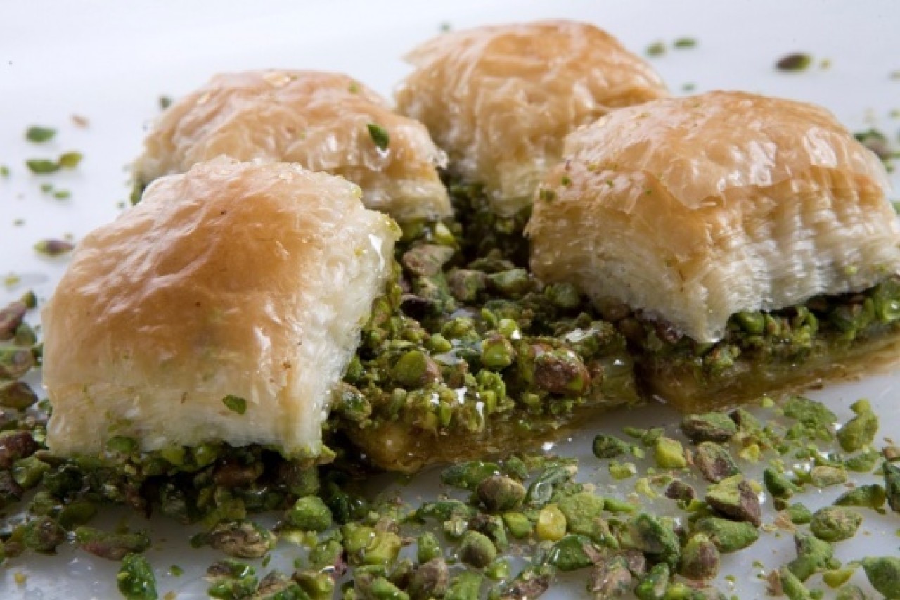 Fıstıklı Baklava ve Sucukta Şok Skandal: Tüketiciler Dikkat!