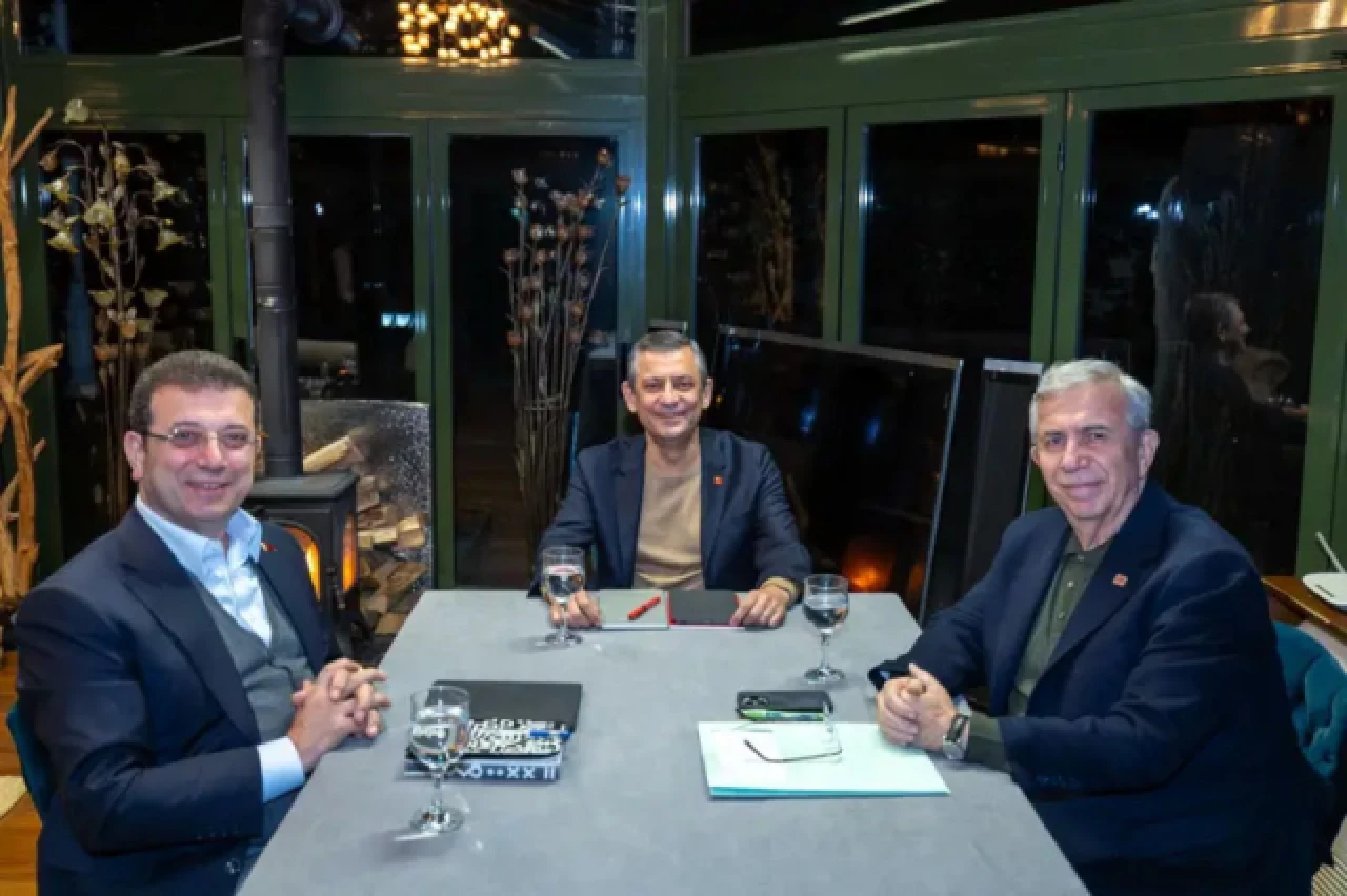 Mansur Yavaş’tan İmamoğlu’na Dikkat Çeken Tepki: "Hizmetin Peşindeyiz"