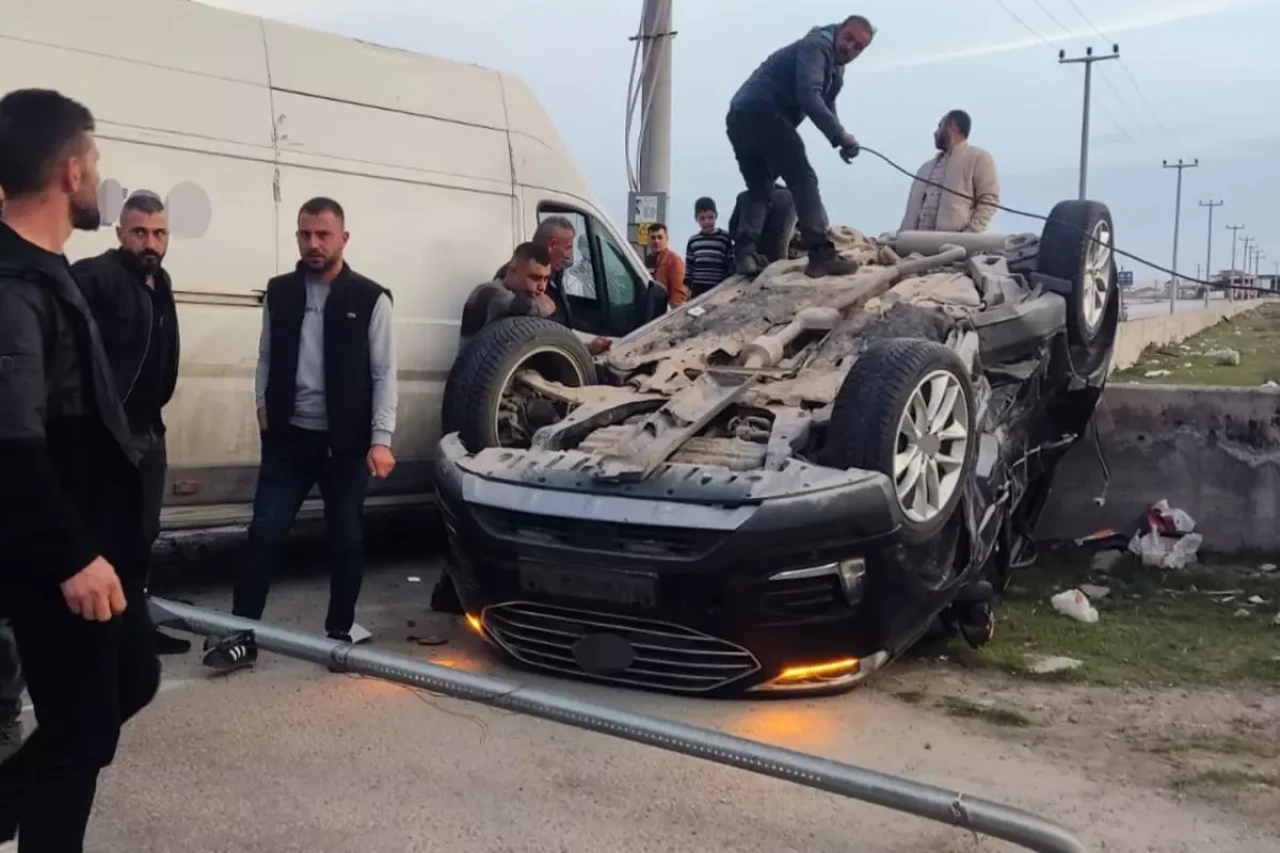 CHP'li Belediye Başkanı Kaza Yaptı! Makam Aracı Takla Attı