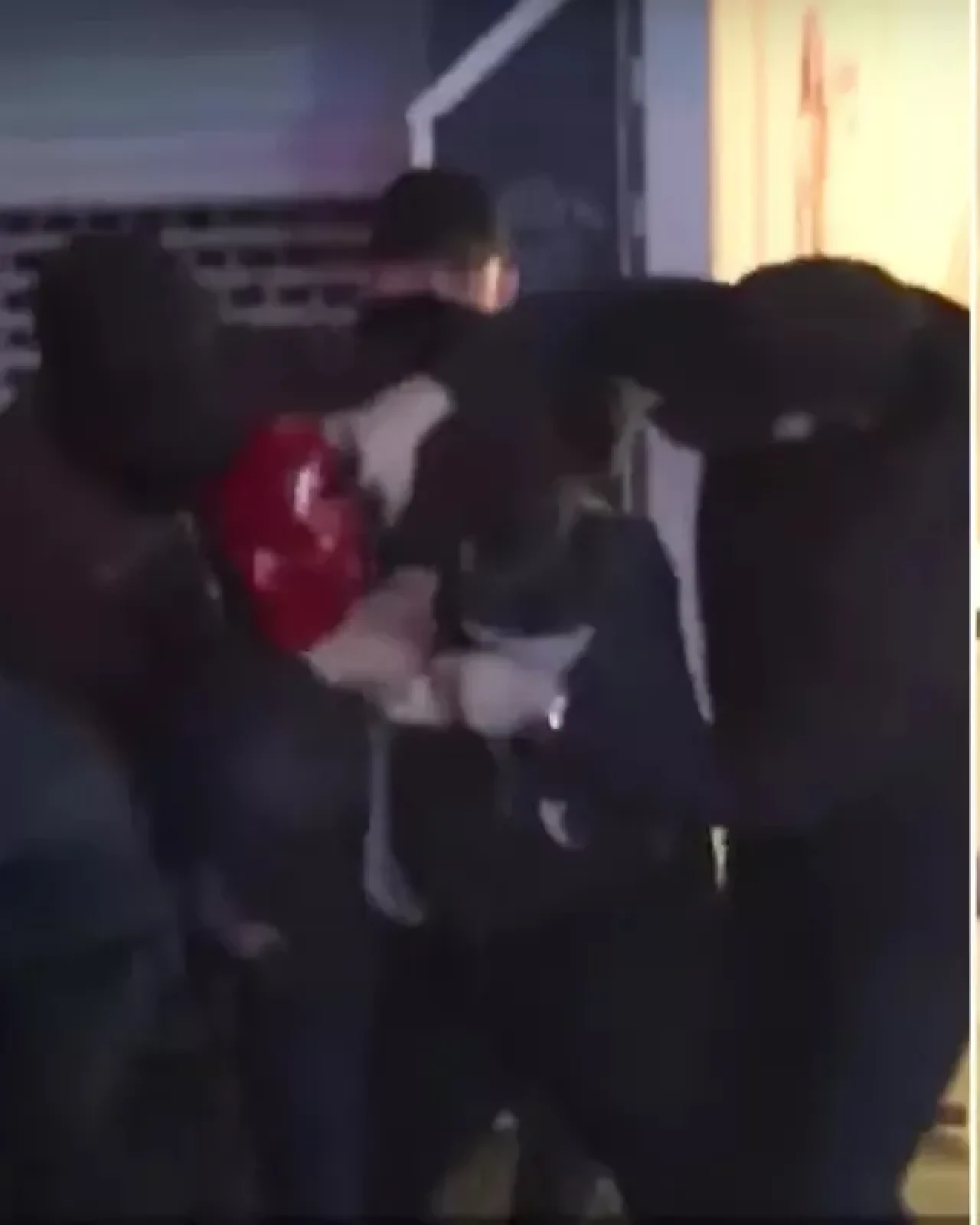 Protestolarda Şaşkınlık Yaratan Olay: Gözaltına Alınan Kişi Sivil Polis Çıktı!