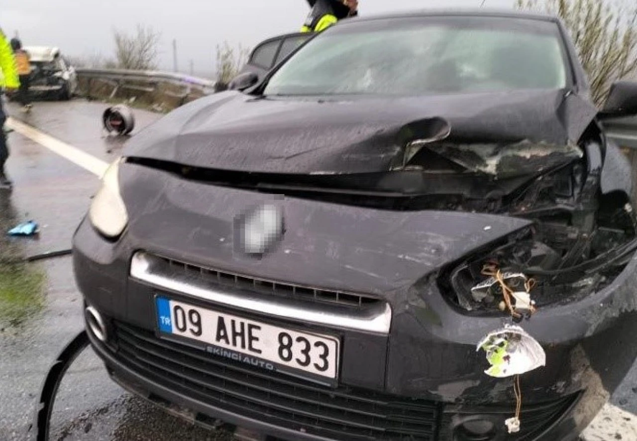 Balıkesir’de Zincirleme Trafik Kazası: 2 Ölü, 4 Yaralı