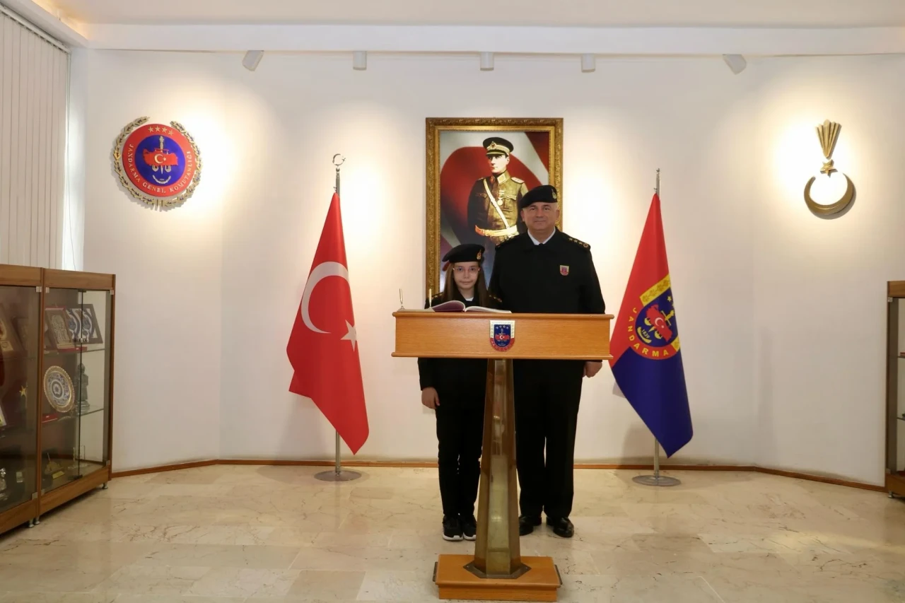 Sivas'ta Jandarma Komutanlığı Koltuğu 4. Sınıf Öğrencisine Devredildi