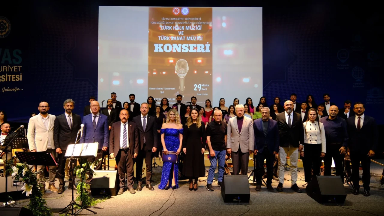 Sivas’ta Türk Müziği Konseri Dinleyicilerle Buluştu