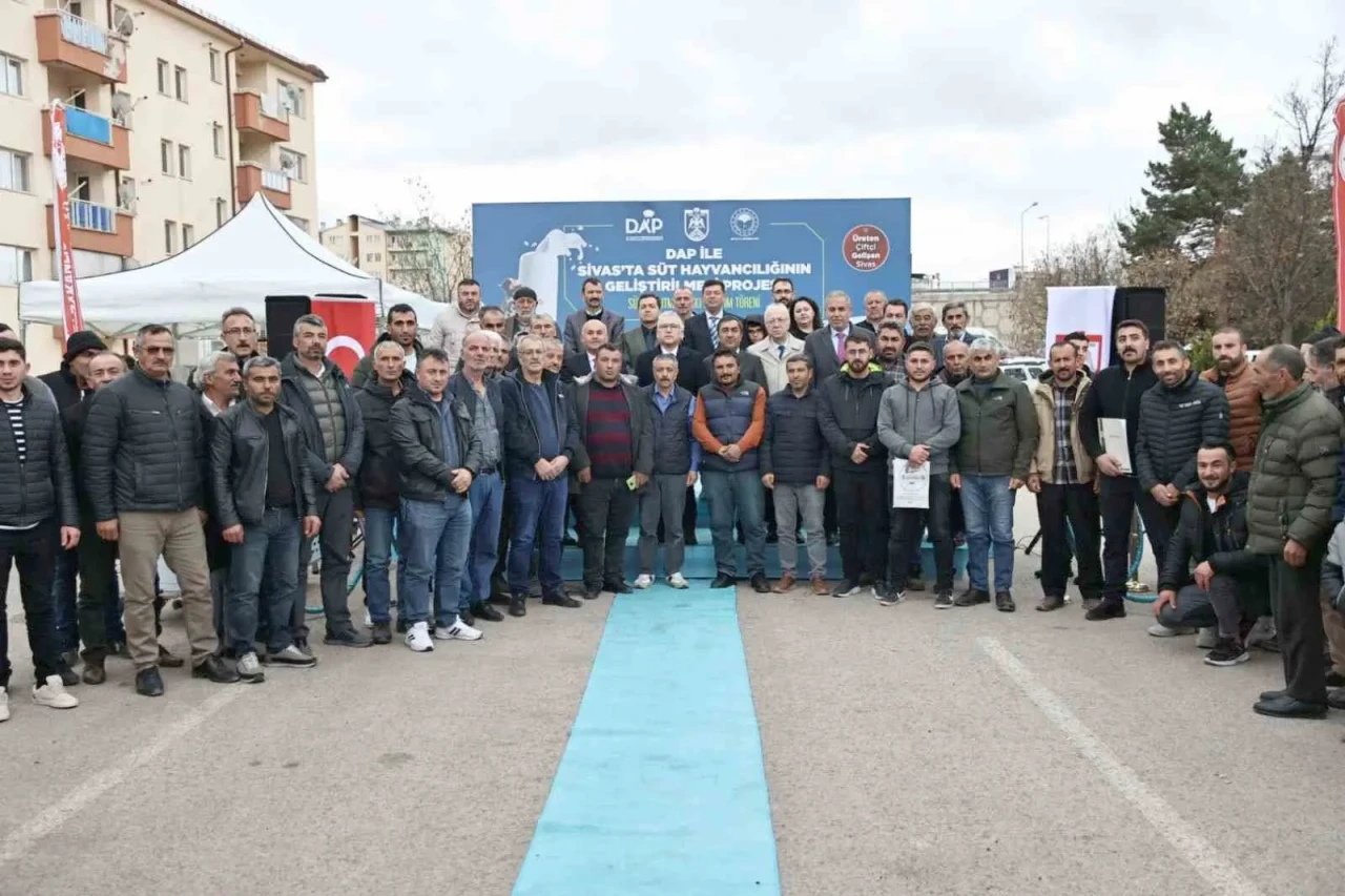 Sivas’ta Süt Üreticisine Büyük Destek: 60 Adet Süt Soğutma Tankı Dağıtıldı
