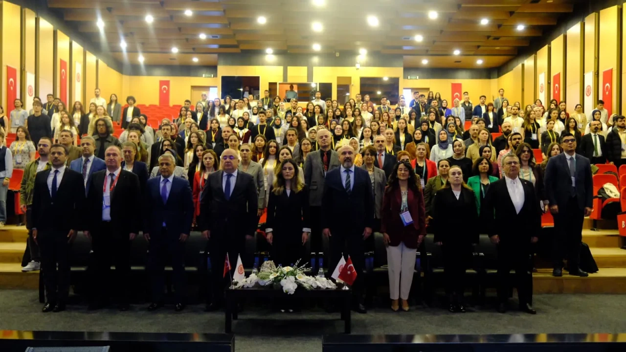 Sivas’ta 2. Sağlık Öğrencileri Kongresi Başladı