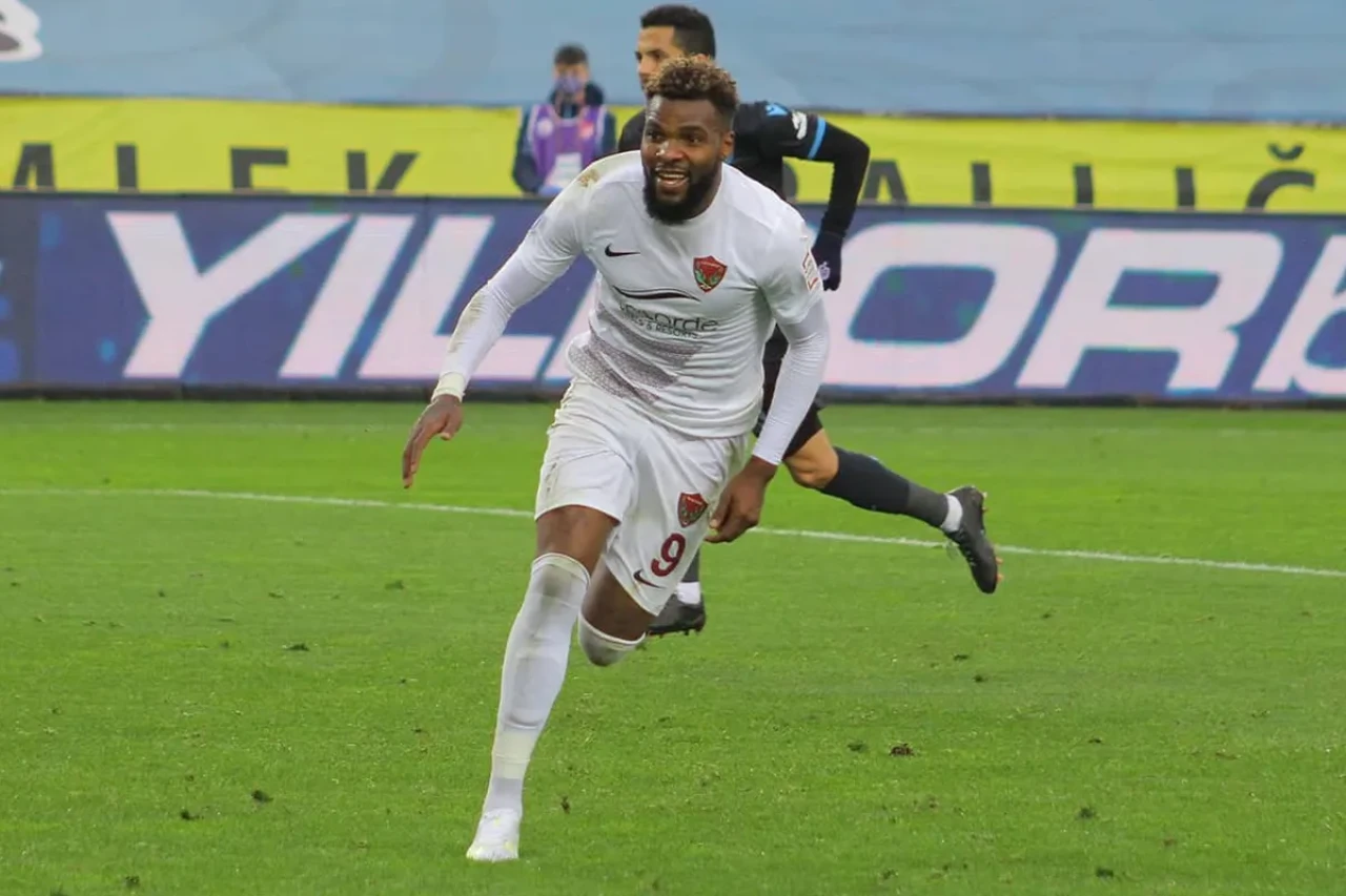 Süper Lig Gol Kralı Aaron Boupendza Hayatını Kaybetti! Aaron Boupendza Nasıl Öldü?