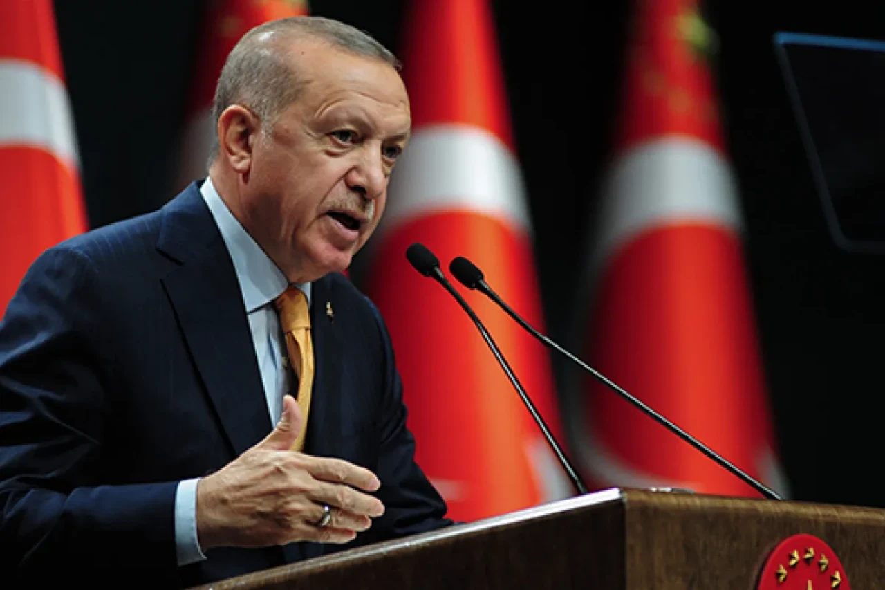 Cumhurbaşkanı Erdoğan’dan Sivas'taki Pankart Eleştirilerine Yanıt: “Kadınları Hedef Alan Bir Mesaj Yok”