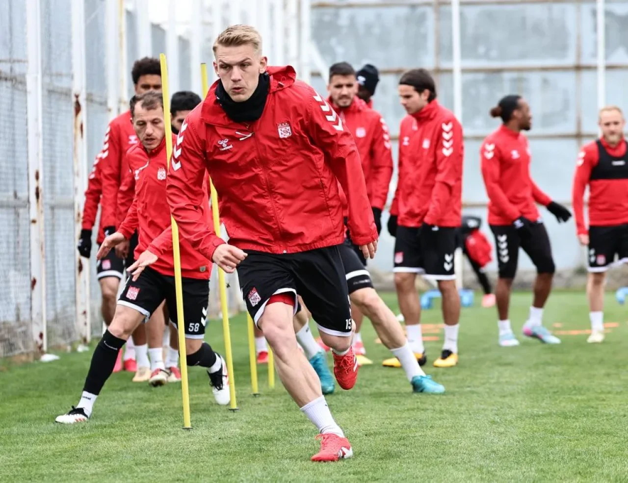 Net Global Sivasspor, Fenerbahçe Maçı İçin Hazırlıklarını Sürdürüyor