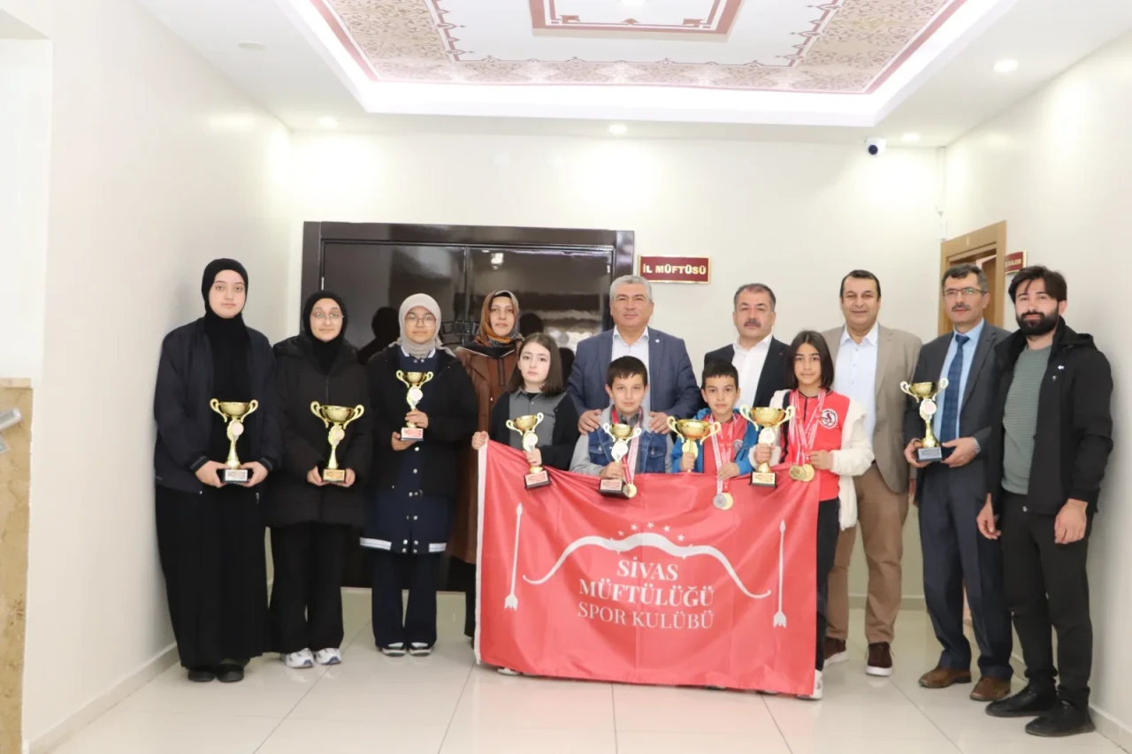 Sivas İl Müftülüğü Okçuluk Kulübü Erzurum’da Fırtına Gibi Esti