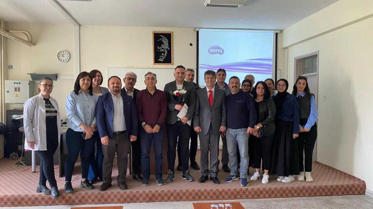 Sivas Cumhuriyet Üniversitesi’nde “Aile İçi İletişim” Konulu Seminer Düzenlendi