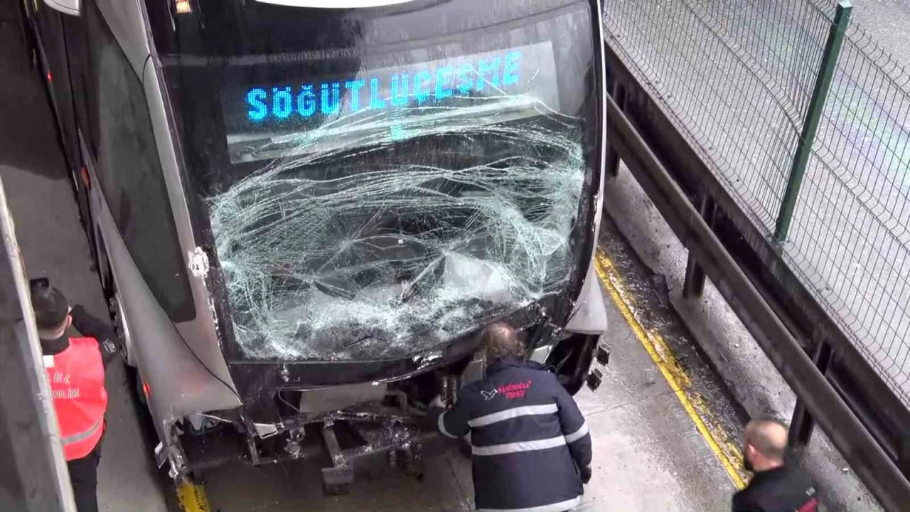Avcılar’da Metrobüs Kazası: 2’si Çocuk 21 Yaralı