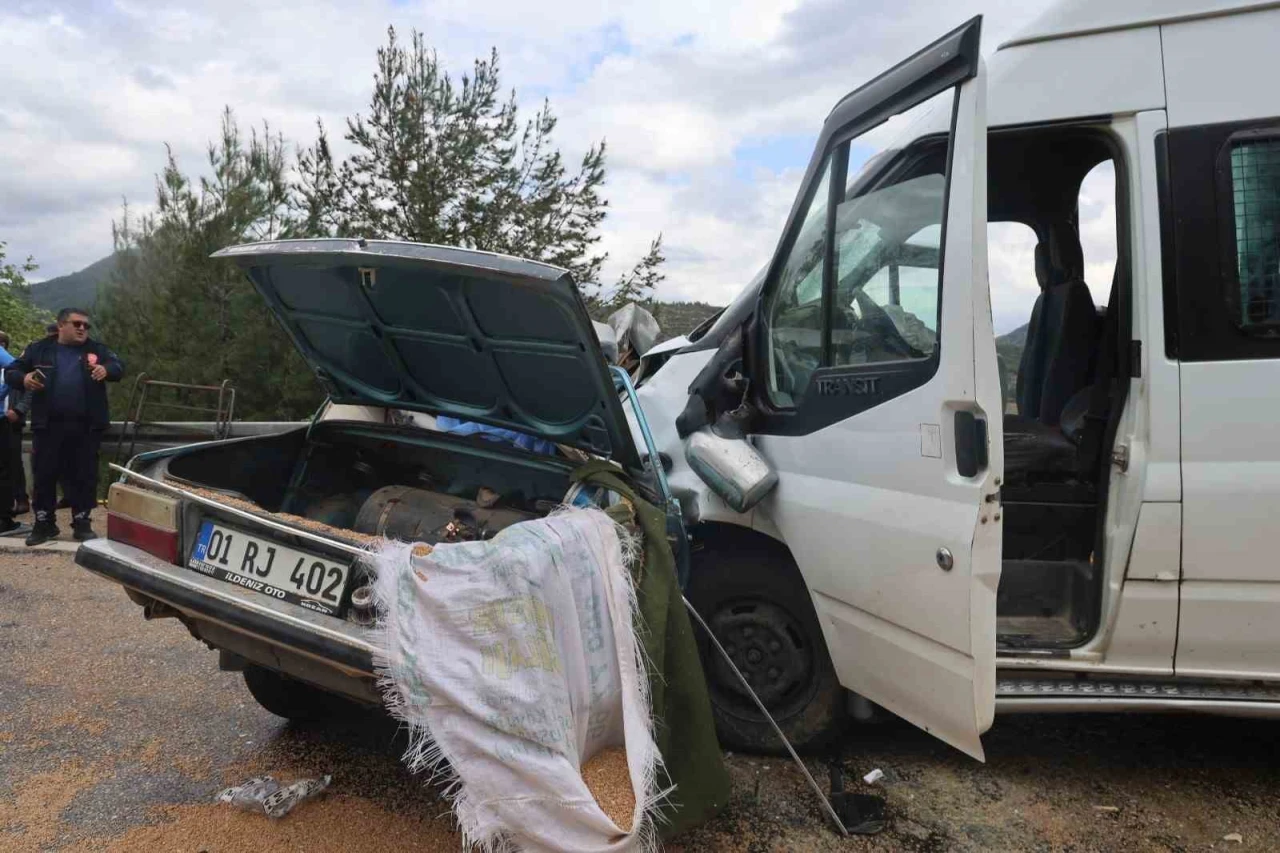 Adana’da Bayram Dönüşü Feci Kaza: 5 Kişi Hayatını Kaybetti