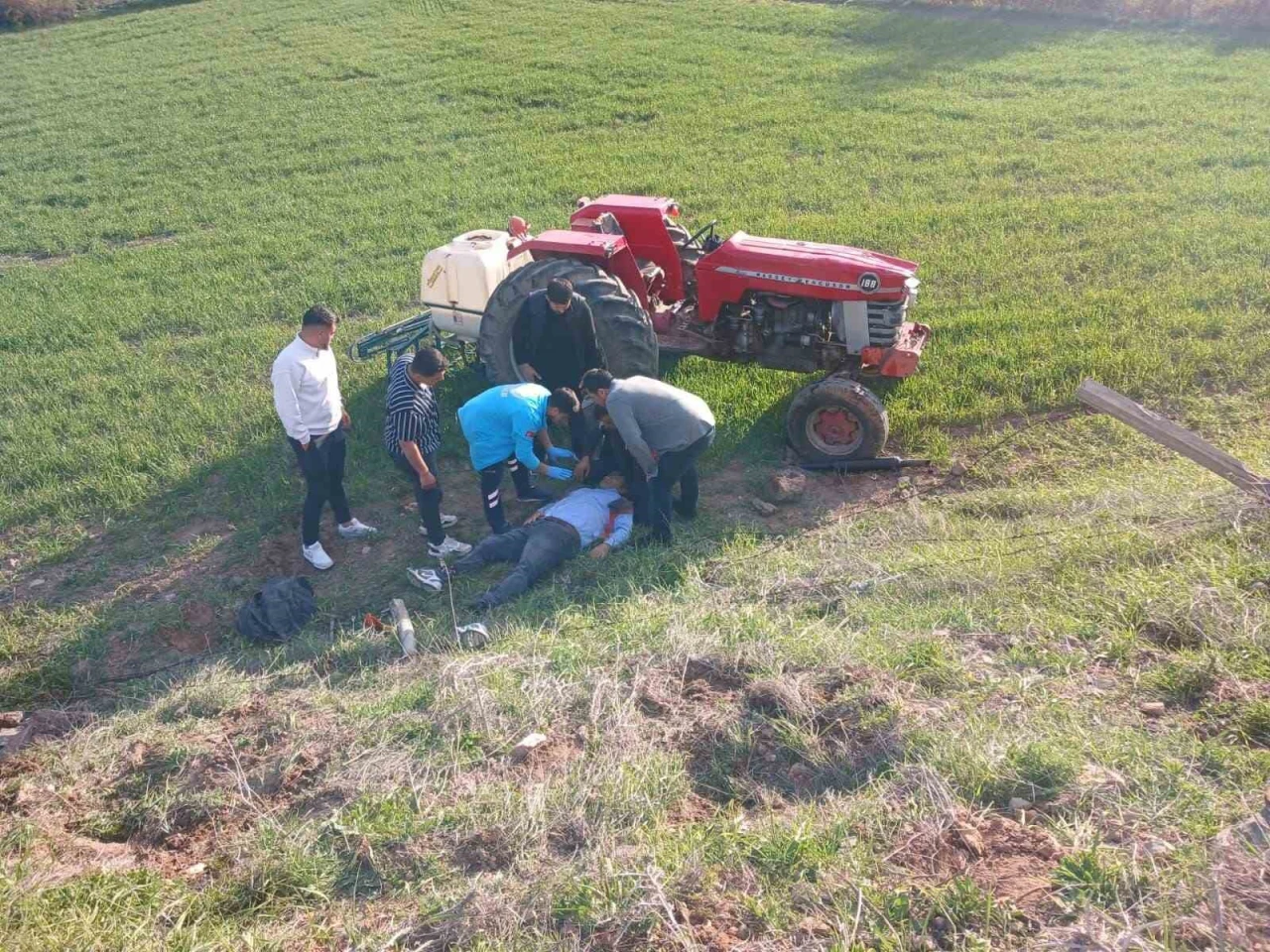 Traktör Devrildi, Sürücü Hayatını Kaybetti