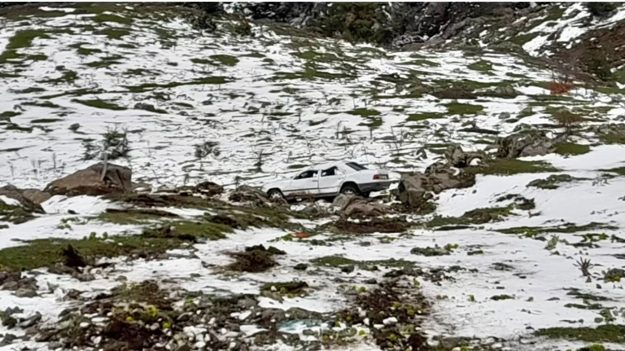 Tokat’ta Şarampole Devrilen Otomobilde 4 Yaralı