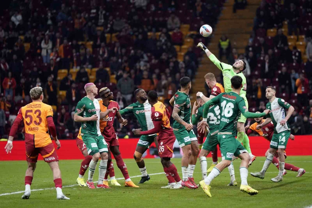 Galatasaray Konyaspor’a Konuk Oluyor