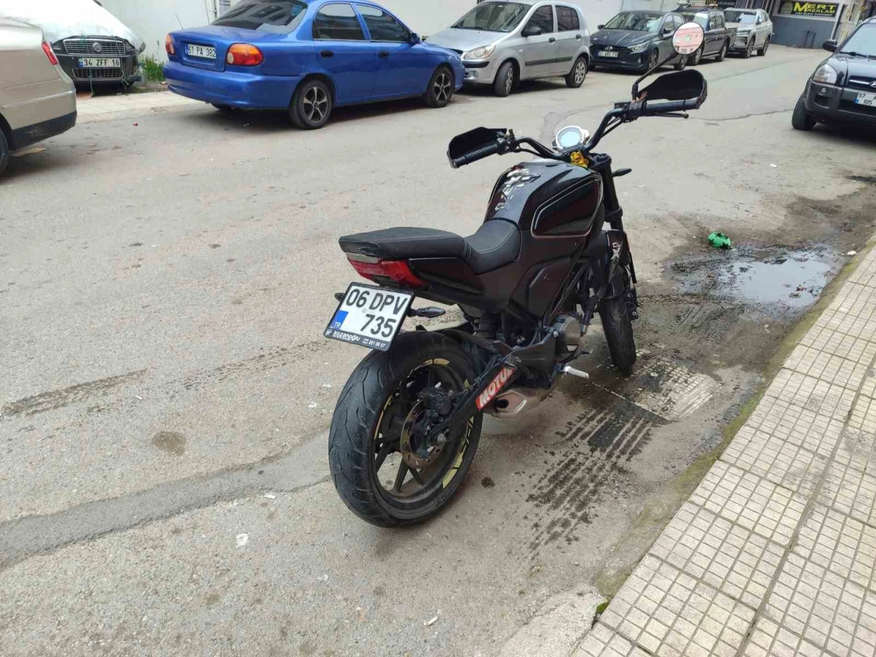Sinop'ta Motosiklet Kazası: Alkollü Sürücü Tehlikeli Hareketler Sonucu Kaza Yaptı