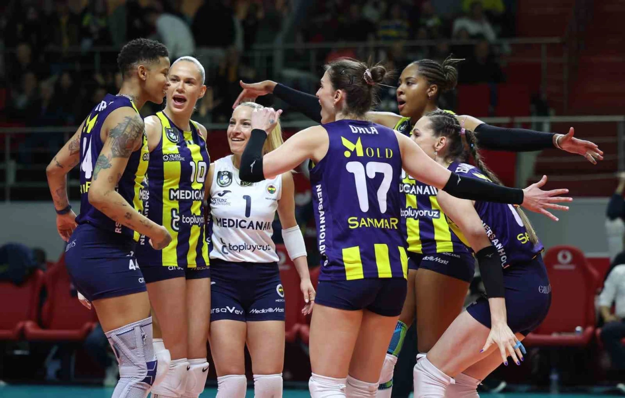 Fenerbahçe Sultanlar Ligi Finalinde