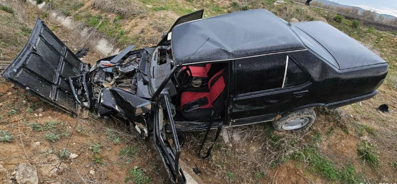 Tavşanlı’da Kontrolden Çıkan Araç Su Kanalına Uçtu: 1 Yaralı