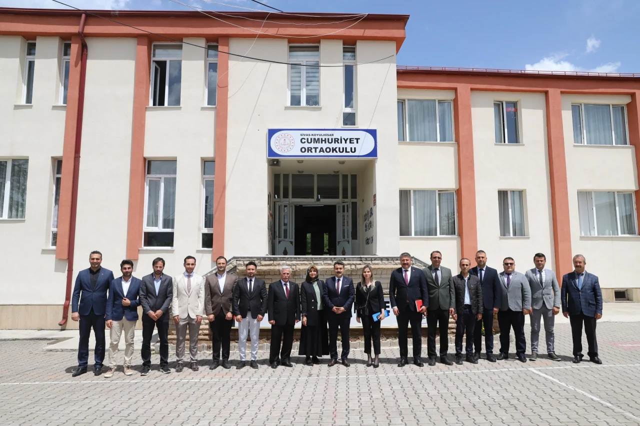Koyulhisar İlçe Eğitim Değerlendirme Toplantısı Yapıldı