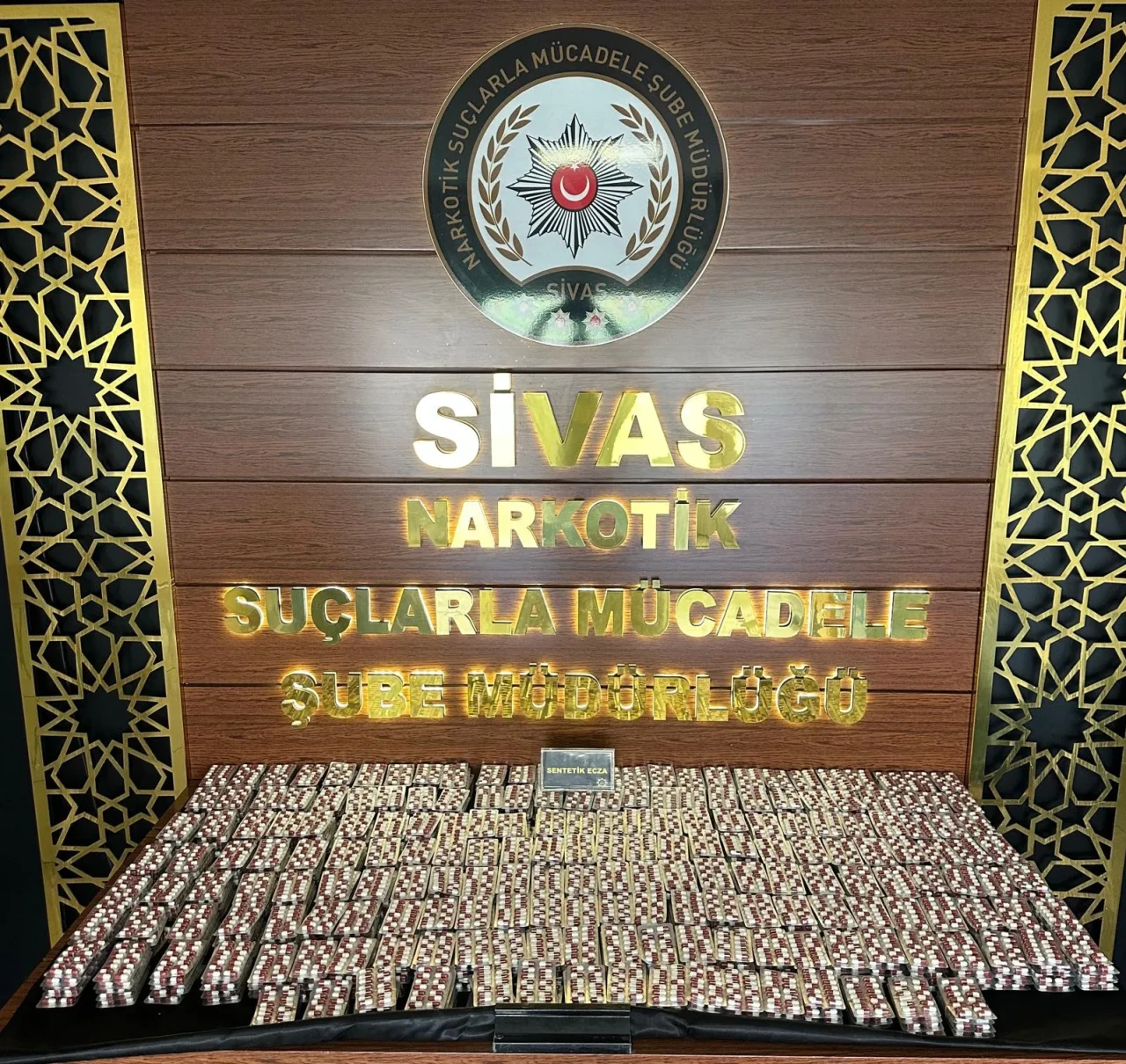 Sivas’ta 13 Bin Adet Sentetik Hap Ele Geçirildi