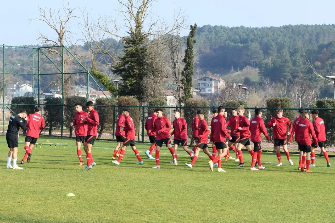 Sivasspor'un Genç Kalecisi Milli Takım Kampına Davet Edildi