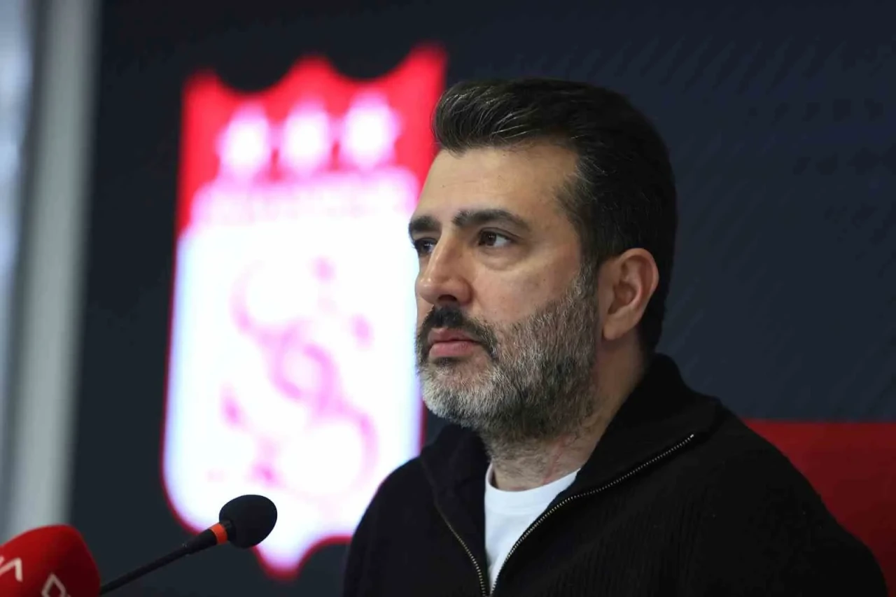 “Şark Kurnazlıkları” Sözleri Gündem Oldu, Karagöl Özür Diledi