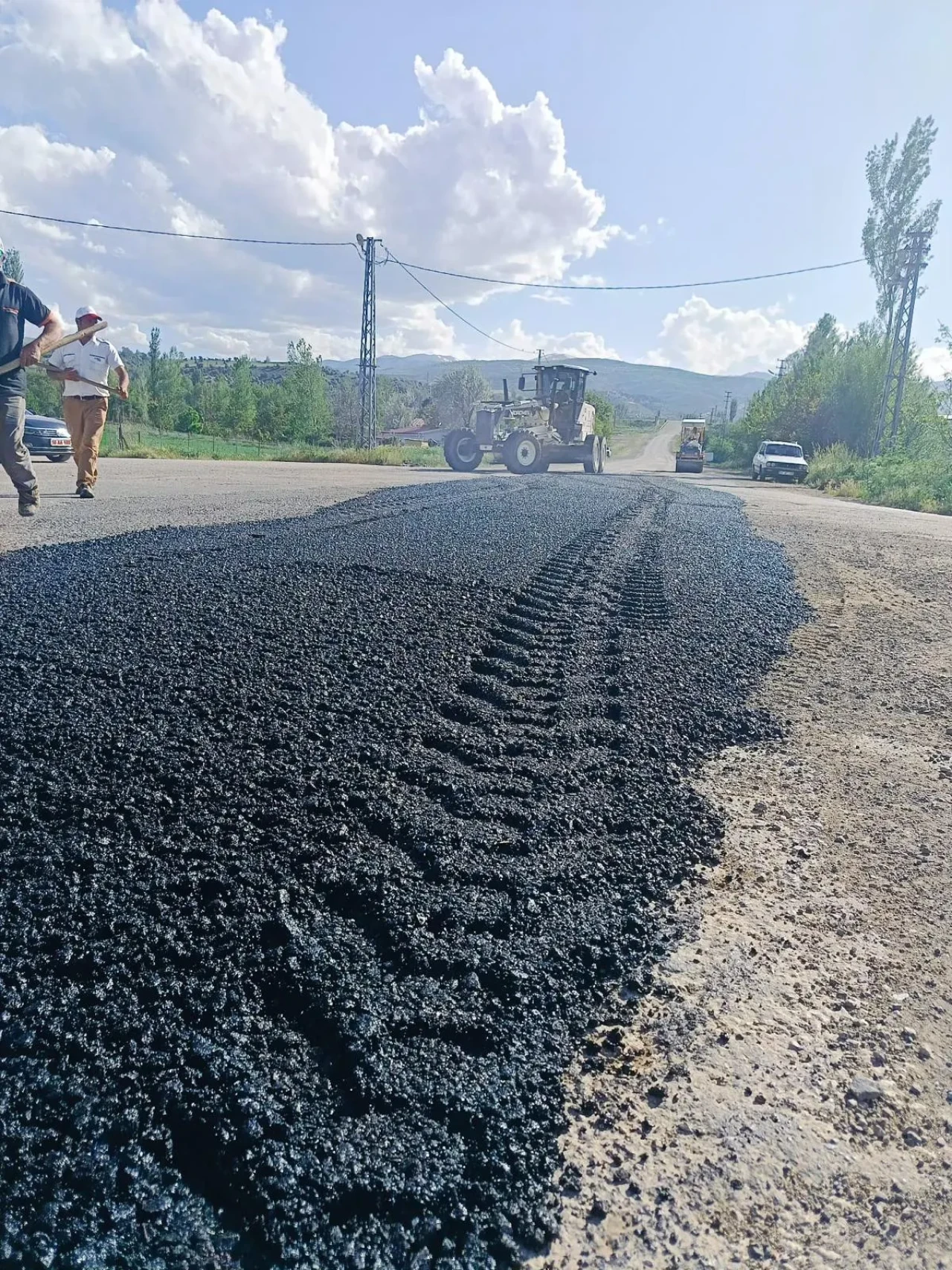 Sivas'ta Köy Yollarında Asfalt Yama Çalışmaları Tamamlandı