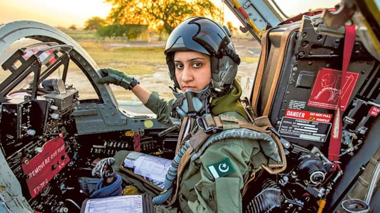 İlk Pakistanlı Kadın Savaş Pilotu Ayşe Faruk Kimdir, Kaç Yaşında, Nereli?