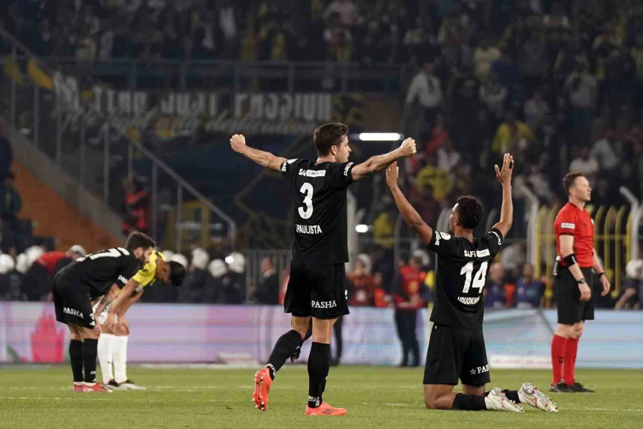 Beşiktaş’tan 20 Yıl Sonra Derbi Zaferi