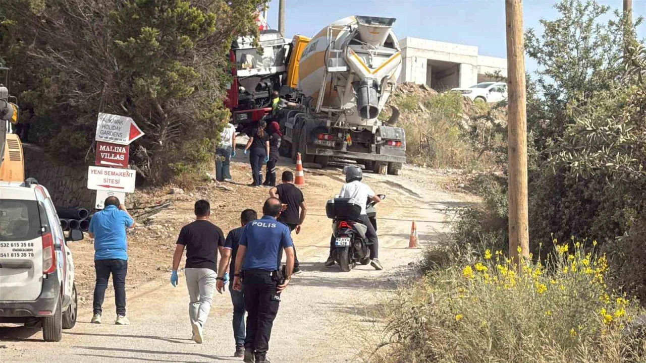 Muğla Bodrum’da Feci Kaza: Beton Mikseri ile Kamyonet Arasında Sıkışan Sürücü Hayatını Kaybetti