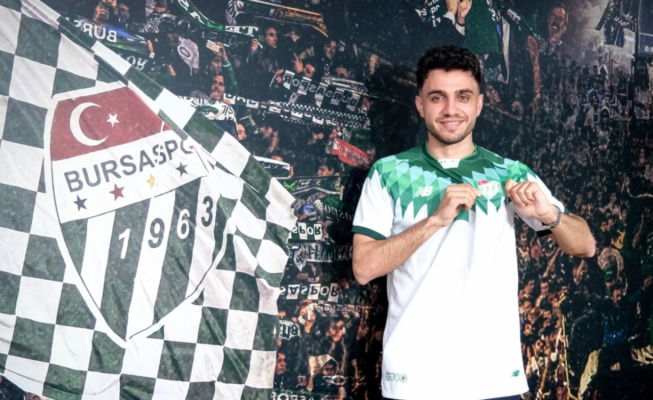 Bursaspor Kadrosunu Genç Forvetle Güçlendirdi