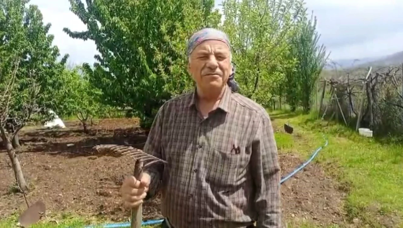Sivas'ta Çiftçi Hayatının En Tatlı Sürpriziyle Karşılaştı