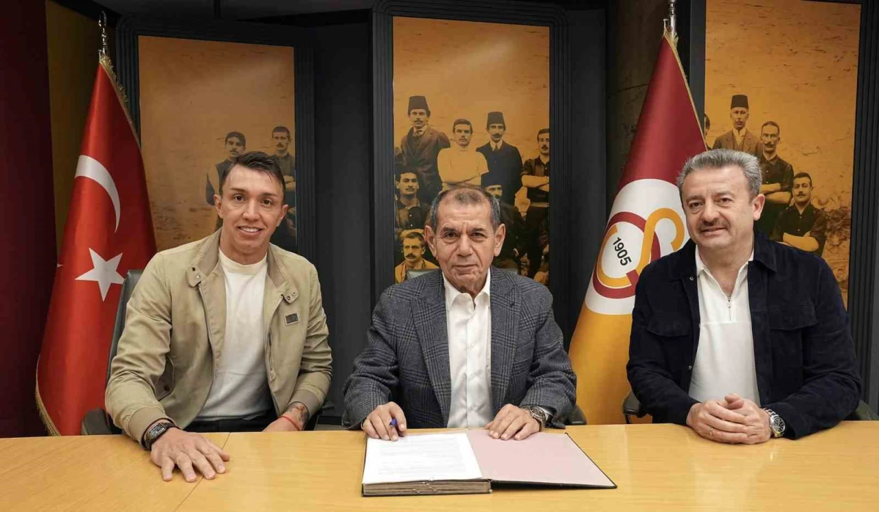 Galatasaray Fernando Muslera İle Yeni Sözleşme İmzaladı