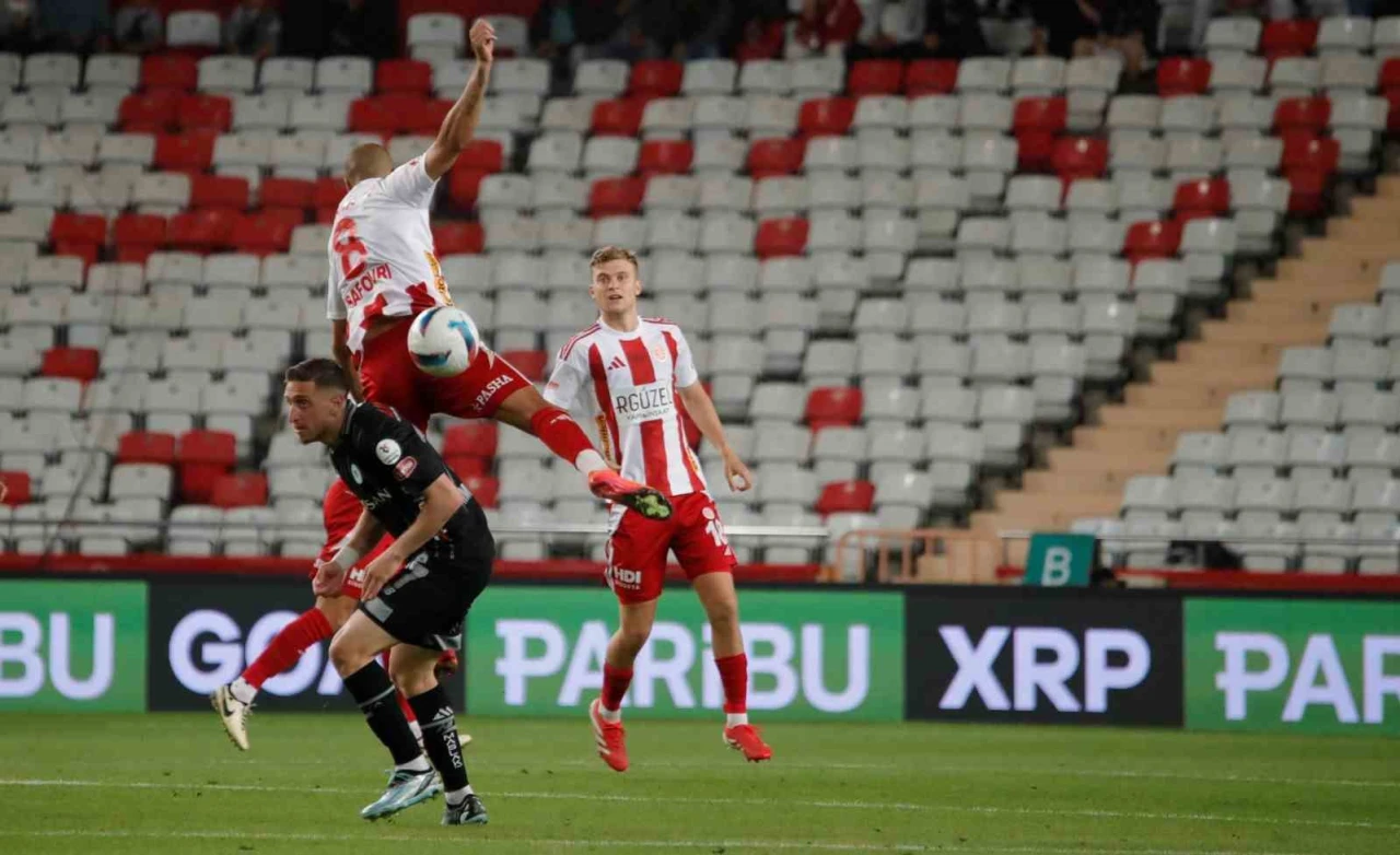 Antalyaspor Sahasında 3 Puanı Kaptı
