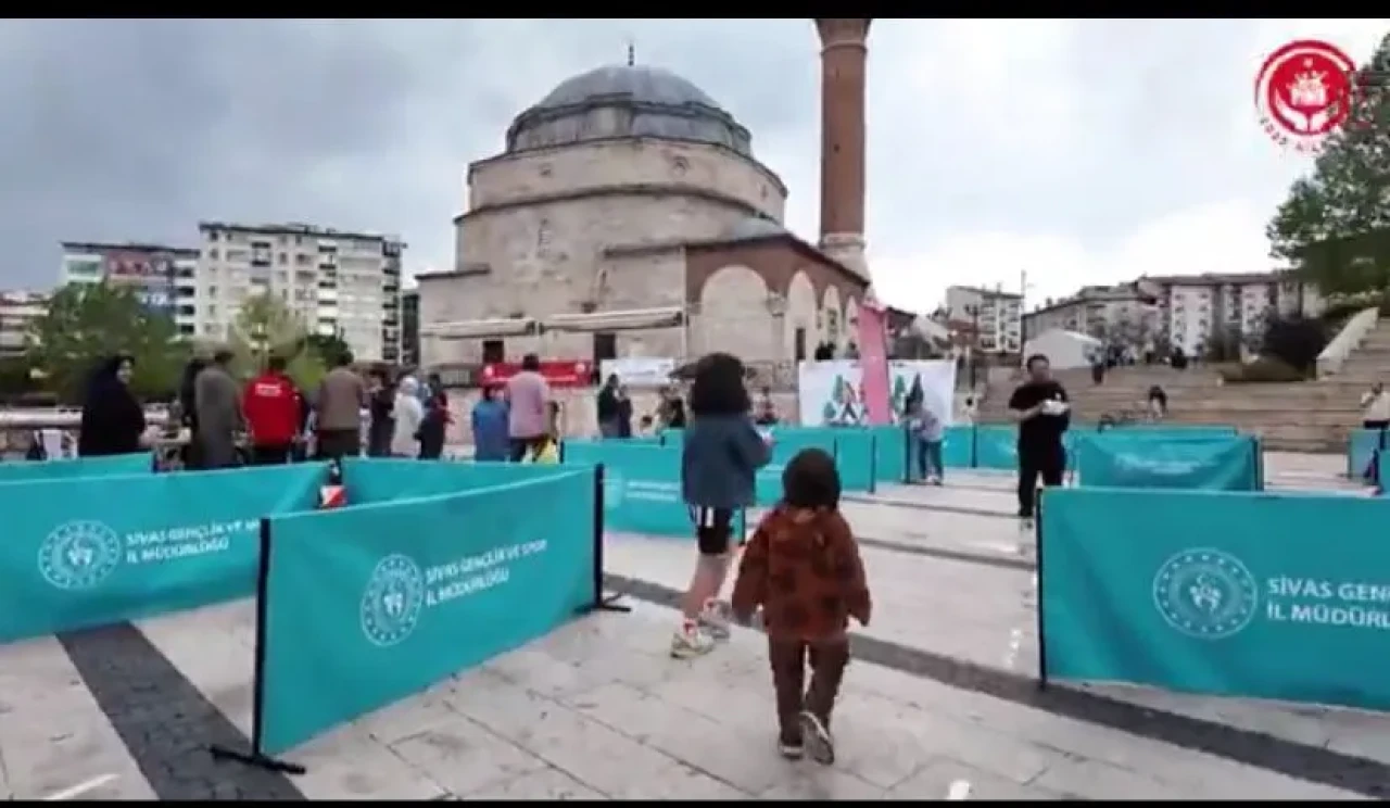 Sivas’ta Aile Yılı Kapsamında Oryantiring Etkinliği Düzenlendi