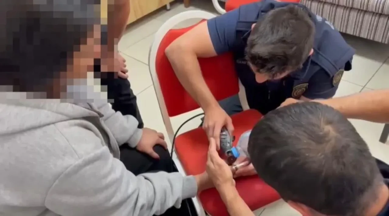 Sivas’ta Parmağına Sıkışan Yüzüğü Çıkaramayan Kadına İtfaiye Yardım Etti