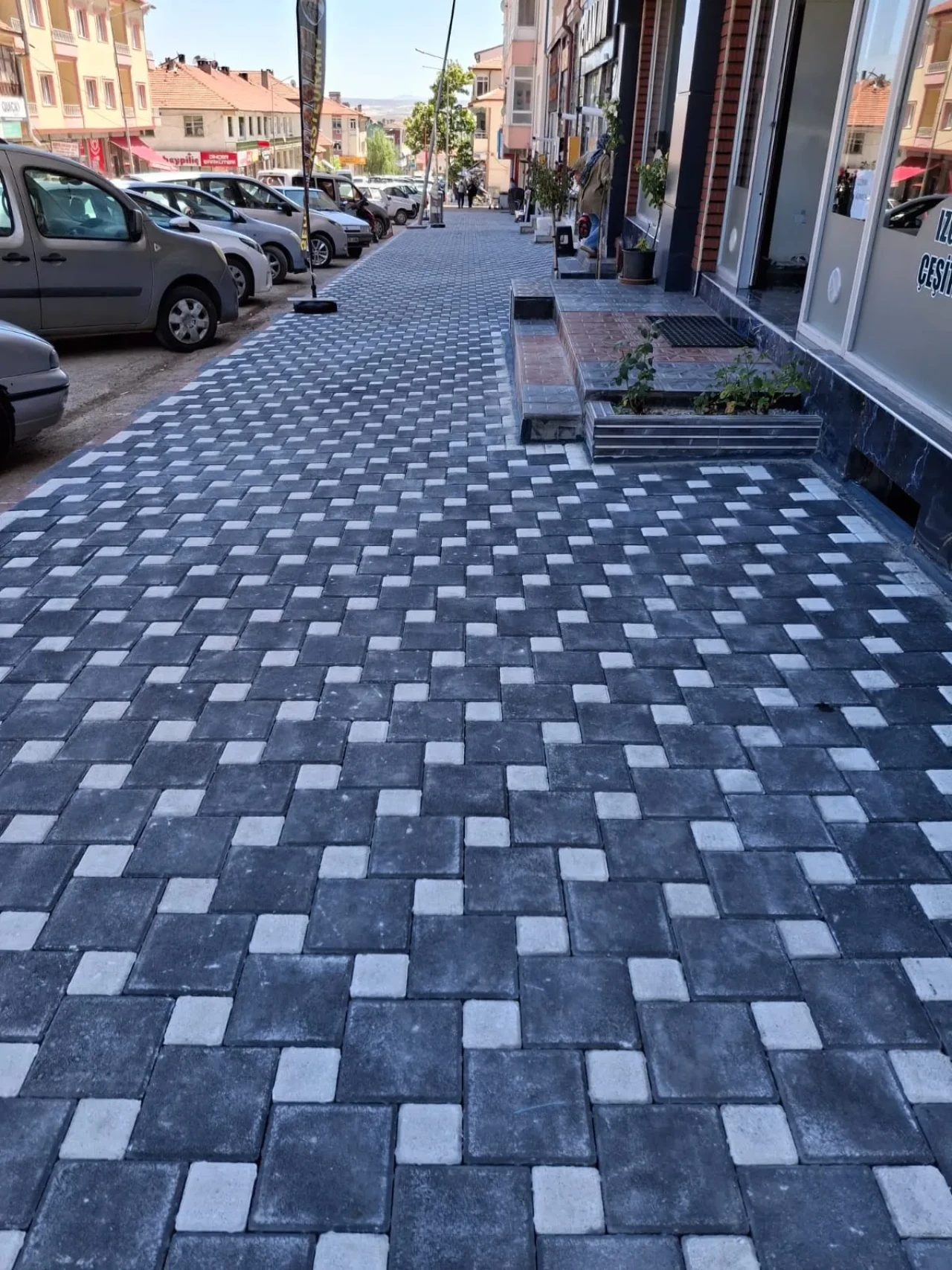 Gemerek’te Kaldırım Yenileme Çalışmaları Başladı
