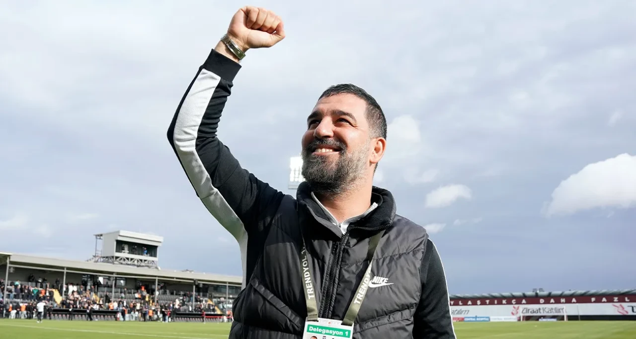 Arda Turan UEFA Avrupa Ligi’nde Beşiktaş’a Rakip Oluyor!