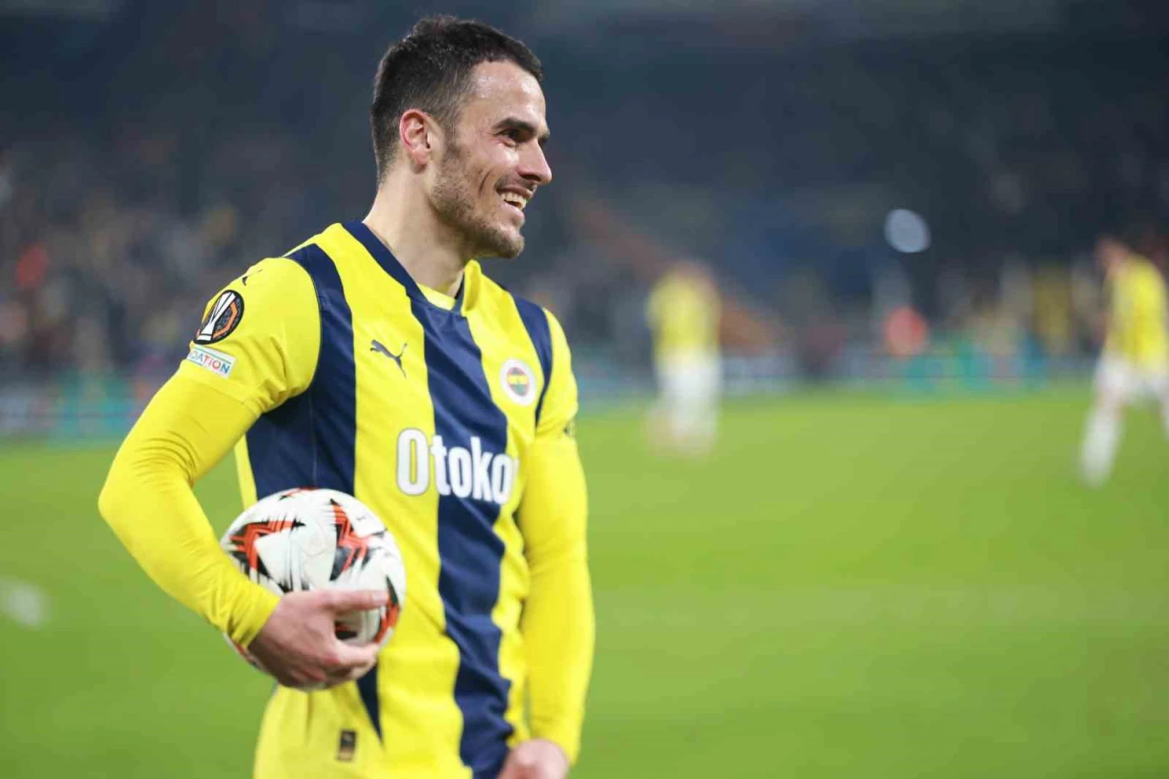 Fenerbahçe, Filip Kostic ile Yollarını Ayırdı